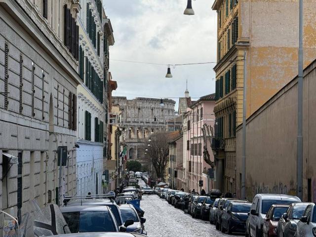 Appartamento in vendita a Roma RM