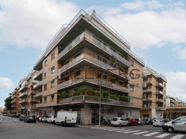 Appartamento in vendita a Roma RM