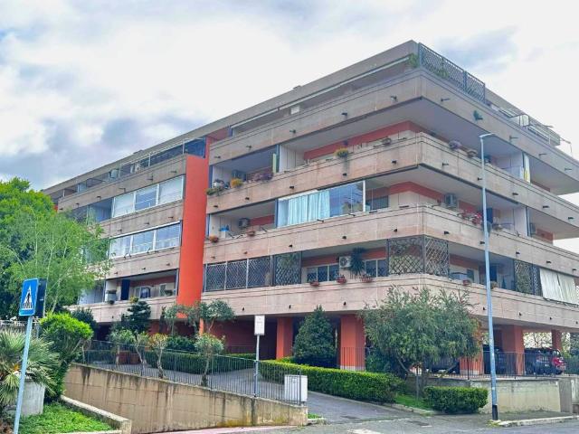 Appartamento in vendita a Roma RM