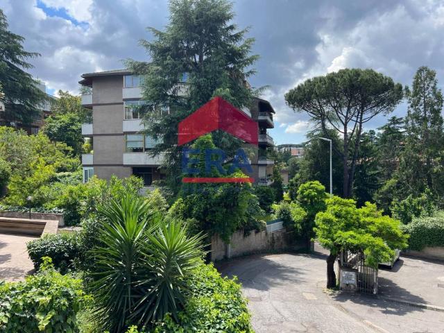 Appartamento in vendita a Roma RM