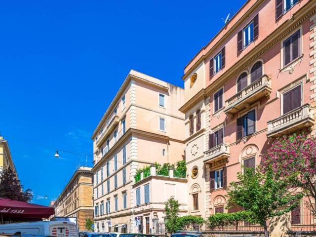 Appartamento in vendita a Roma RM