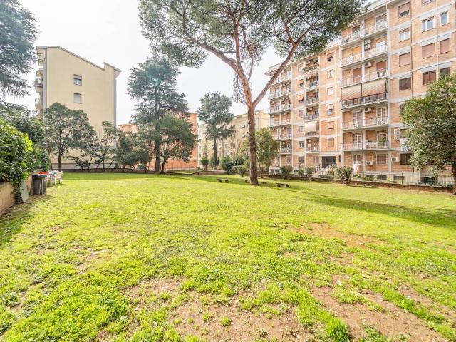 Appartamento in vendita a Roma RM