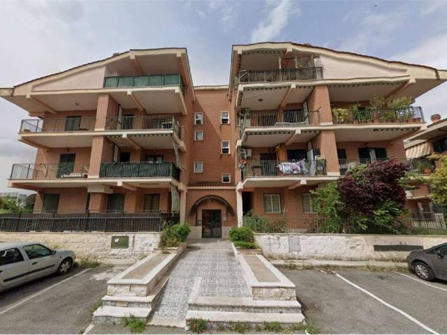 Appartamento in vendita a Roma RM