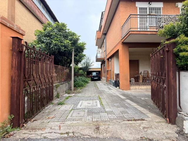 Appartamento in vendita a Roma RM