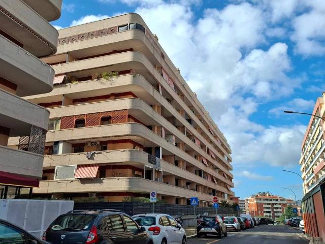 Appartamento in vendita a Roma RM