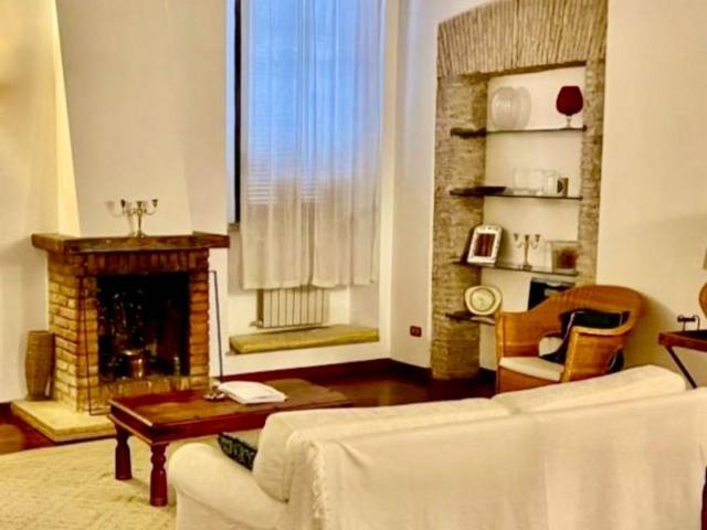 Appartamento in vendita a Roma RM