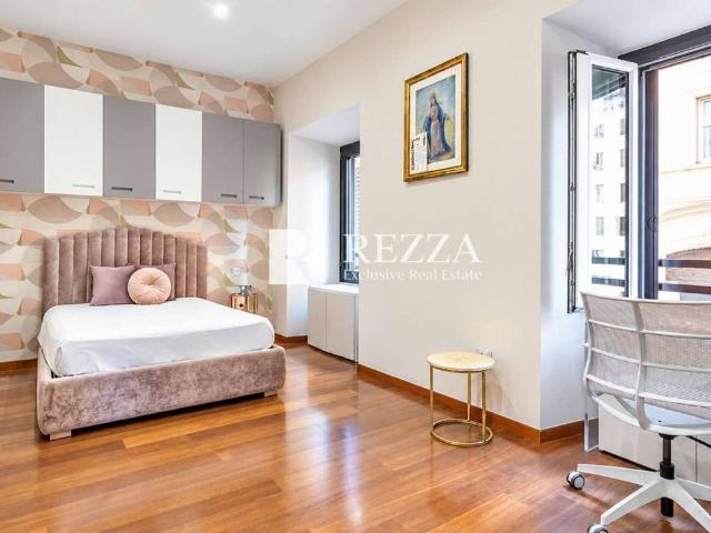 Appartamento in vendita a Roma RM