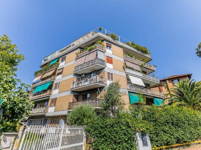 Appartamento in vendita a Roma RM