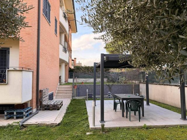 Appartamento in vendita a Roma RM