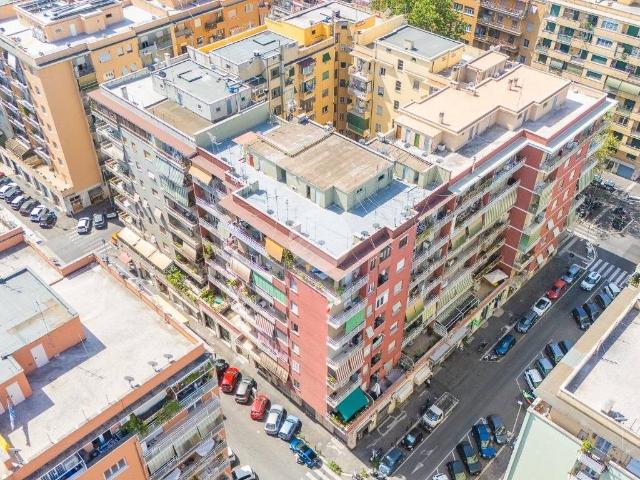 Appartamento in vendita a Roma RM