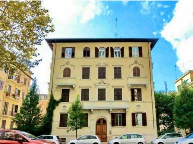 Appartamento in vendita a Roma RM