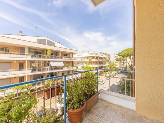 Appartamento in vendita a Roma RM