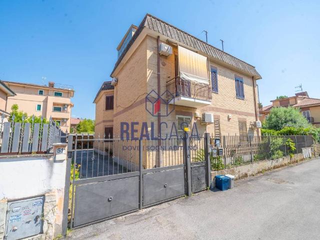 Appartamento in vendita a Roma RM