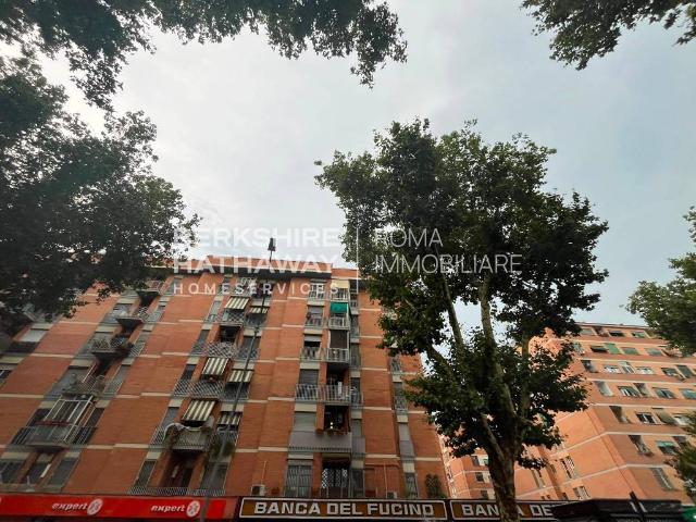 Appartamento in vendita a Roma RM
