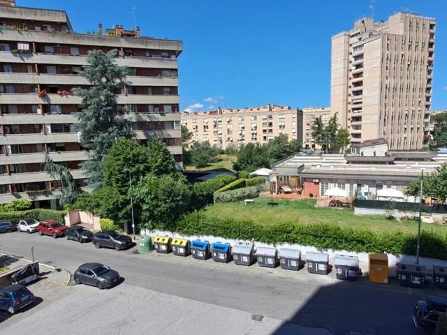 Appartamento in vendita a Roma RM