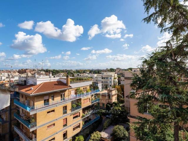 Appartamento in vendita a Roma RM