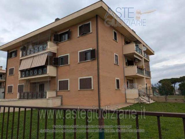 Appartamento in vendita a Roma RM