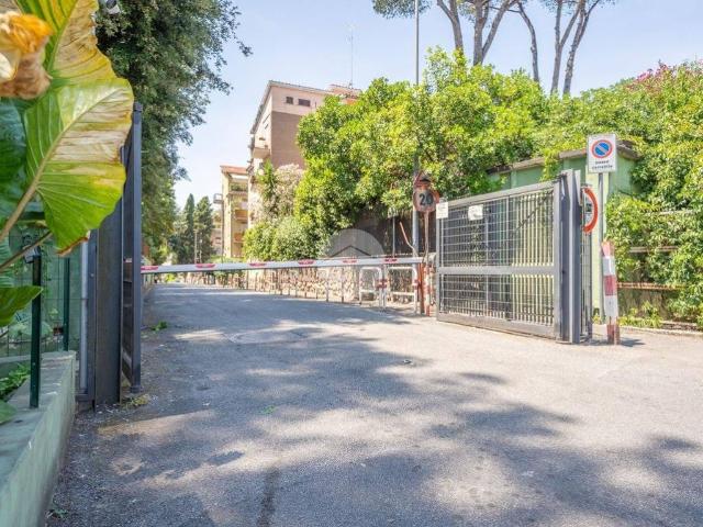 Appartamento in vendita a Roma RM