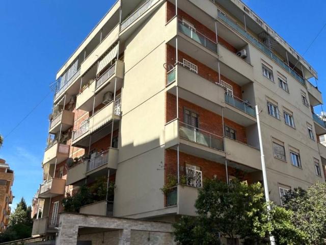 Appartamento in vendita a Roma RM