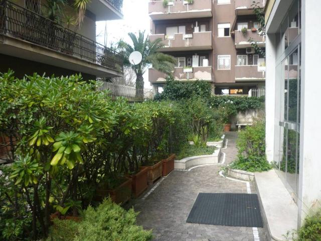 Appartamento in vendita a Roma RM