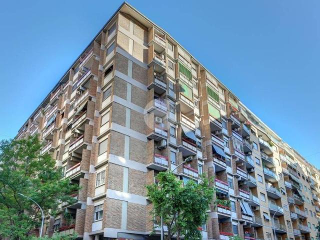 Appartamento in vendita a Roma RM