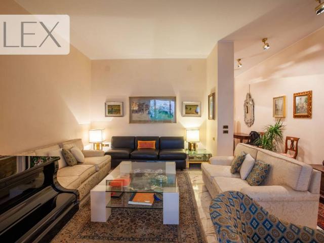 Appartamento in vendita a Roma RM