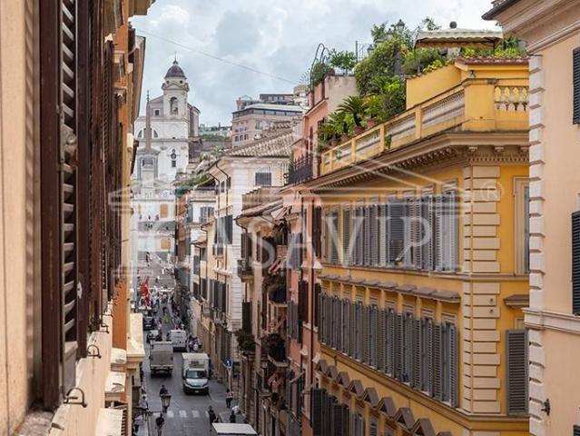 Appartamento in vendita a Roma RM