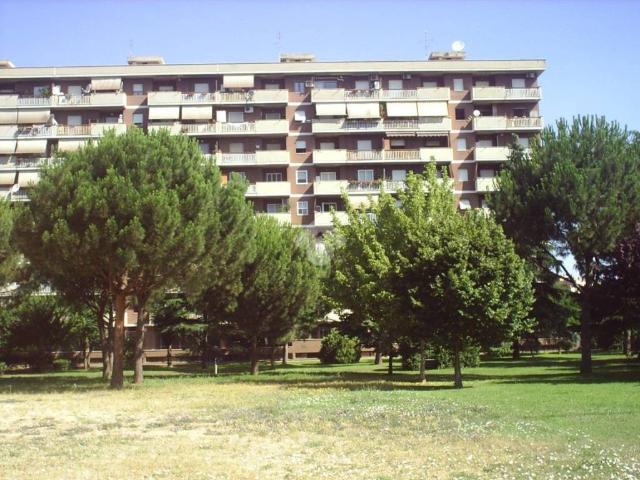 Appartamento in vendita a Roma RM