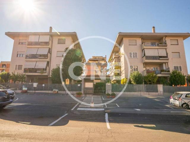 Appartamento in vendita a Roma RM