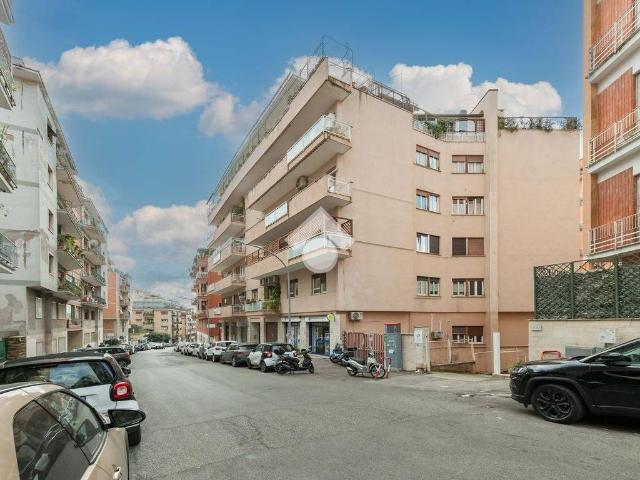 Appartamento in vendita a Roma RM
