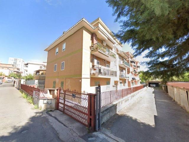 Appartamento in vendita a Roma RM