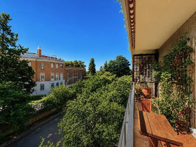 Appartamento in vendita a Roma RM