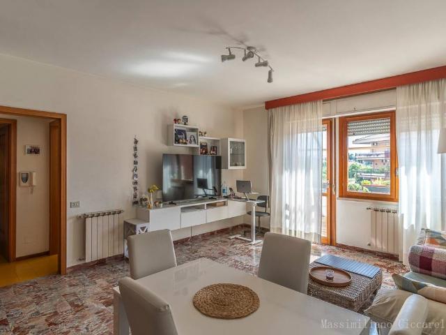Appartamento in vendita a Roma RM