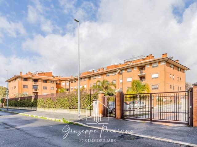 Appartamento in vendita a Roma RM