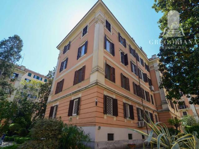 Appartamento in vendita a Roma RM
