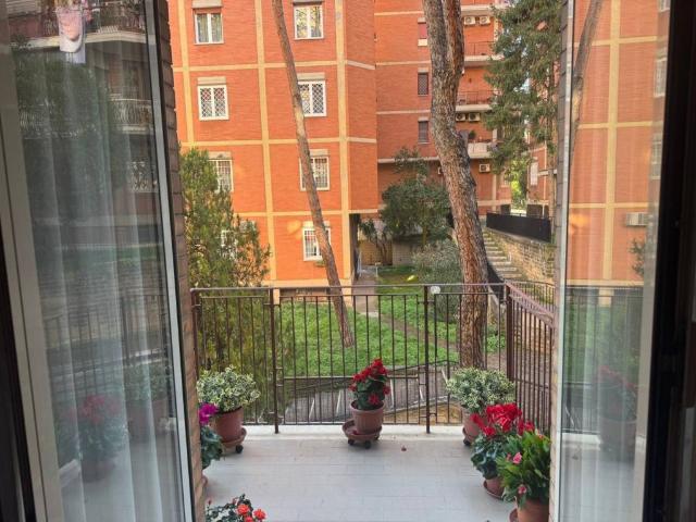 Appartamento in vendita a Roma RM