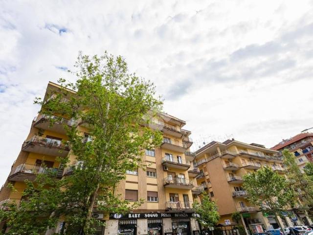 Appartamento in vendita a Roma RM