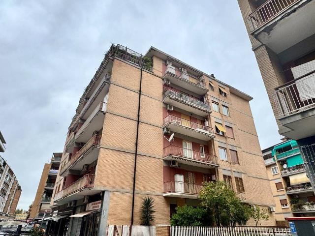Appartamento in vendita a Roma RM