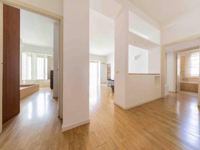 Appartamento in vendita a Roma RM