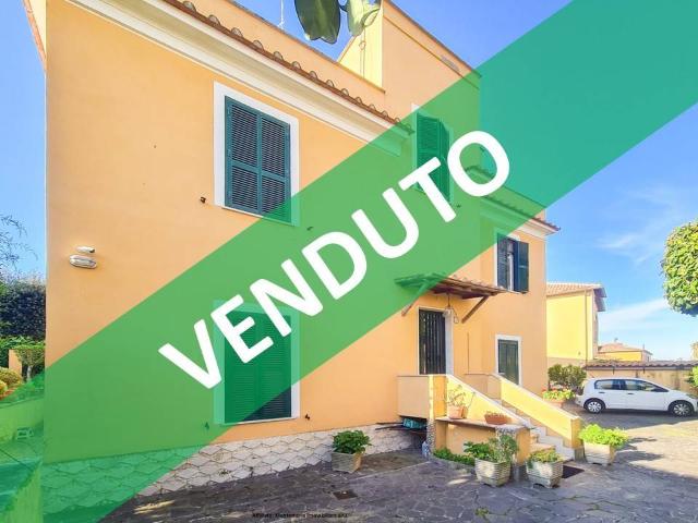 Appartamento in vendita a Roma RM