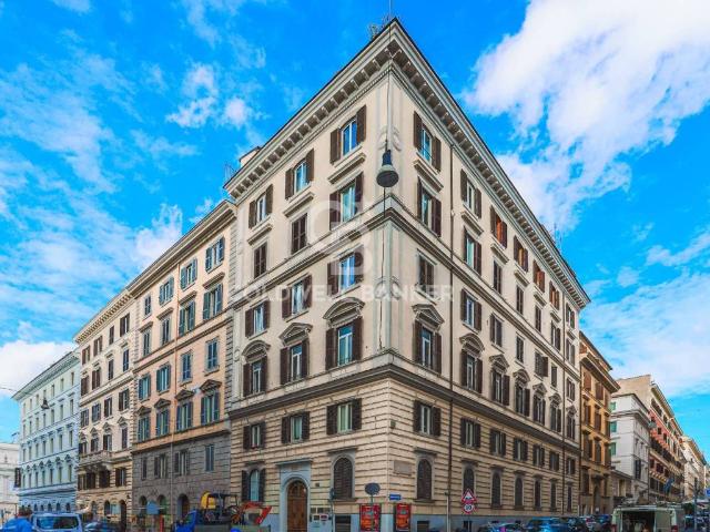 Appartamento in vendita a Roma RM