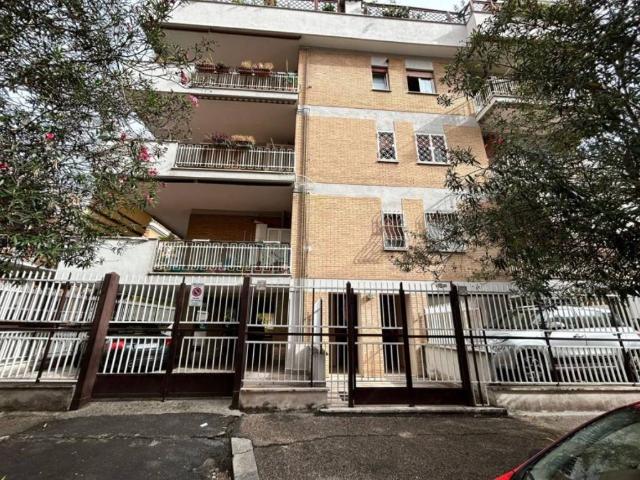 Appartamento in vendita a Roma RM