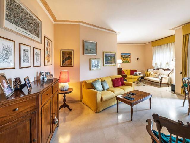 Appartamento in vendita a Roma RM