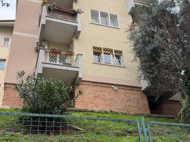 Appartamento in vendita a Roma RM