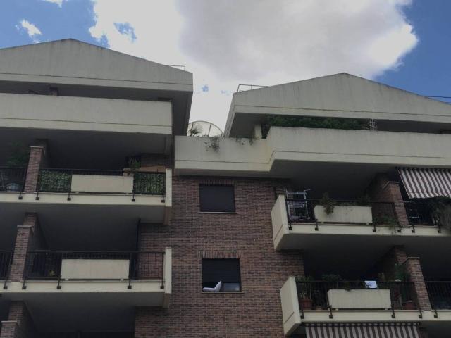 Appartamento in vendita a Roma RM