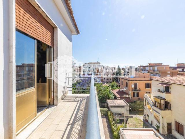 Appartamento in vendita a Roma RM