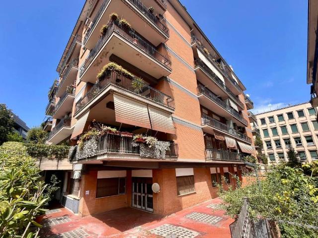 Appartamento in vendita a Roma RM