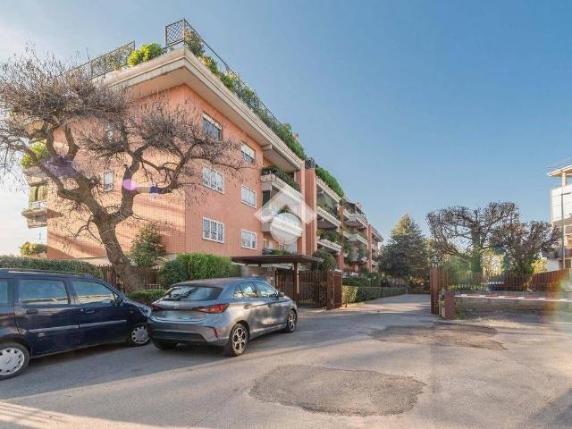 Appartamento in vendita a Roma RM