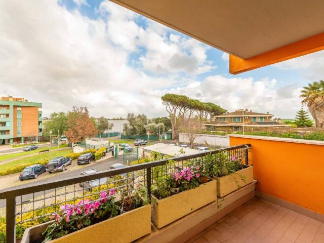 Appartamento in vendita a Roma RM