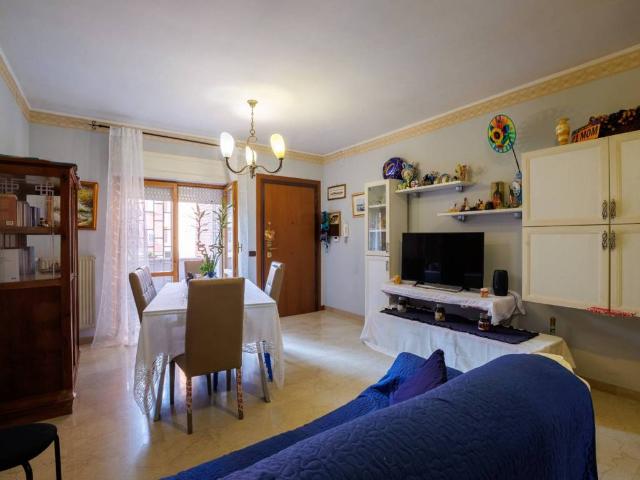 Appartamento in vendita a Roma RM